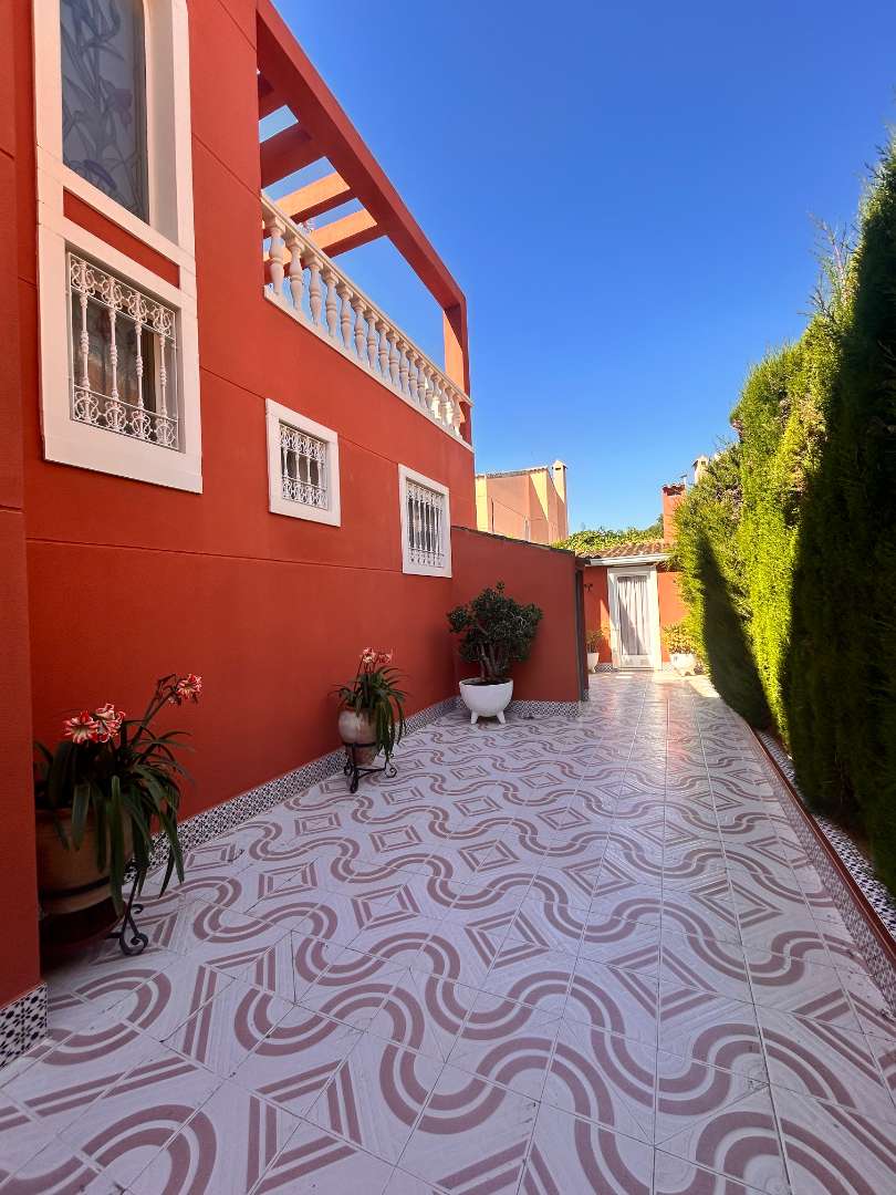 Casa o chalet en venta en Carrer Pino Verde, Valverde — 4