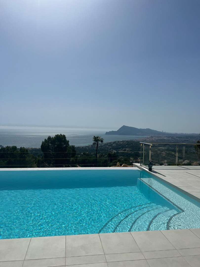 Chalet Avenida principal de la sierra. Chalet en altea hills — 3